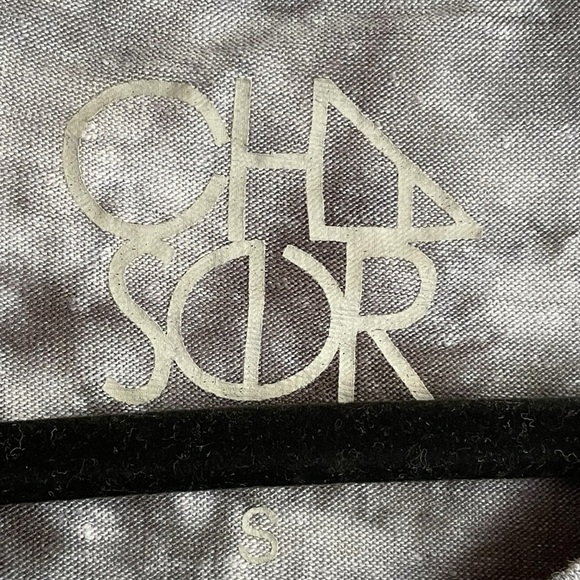 Chaser Tie-Dye Peace Tee Black and Gray Embroidered Tee NWT - Picture 2 of 9